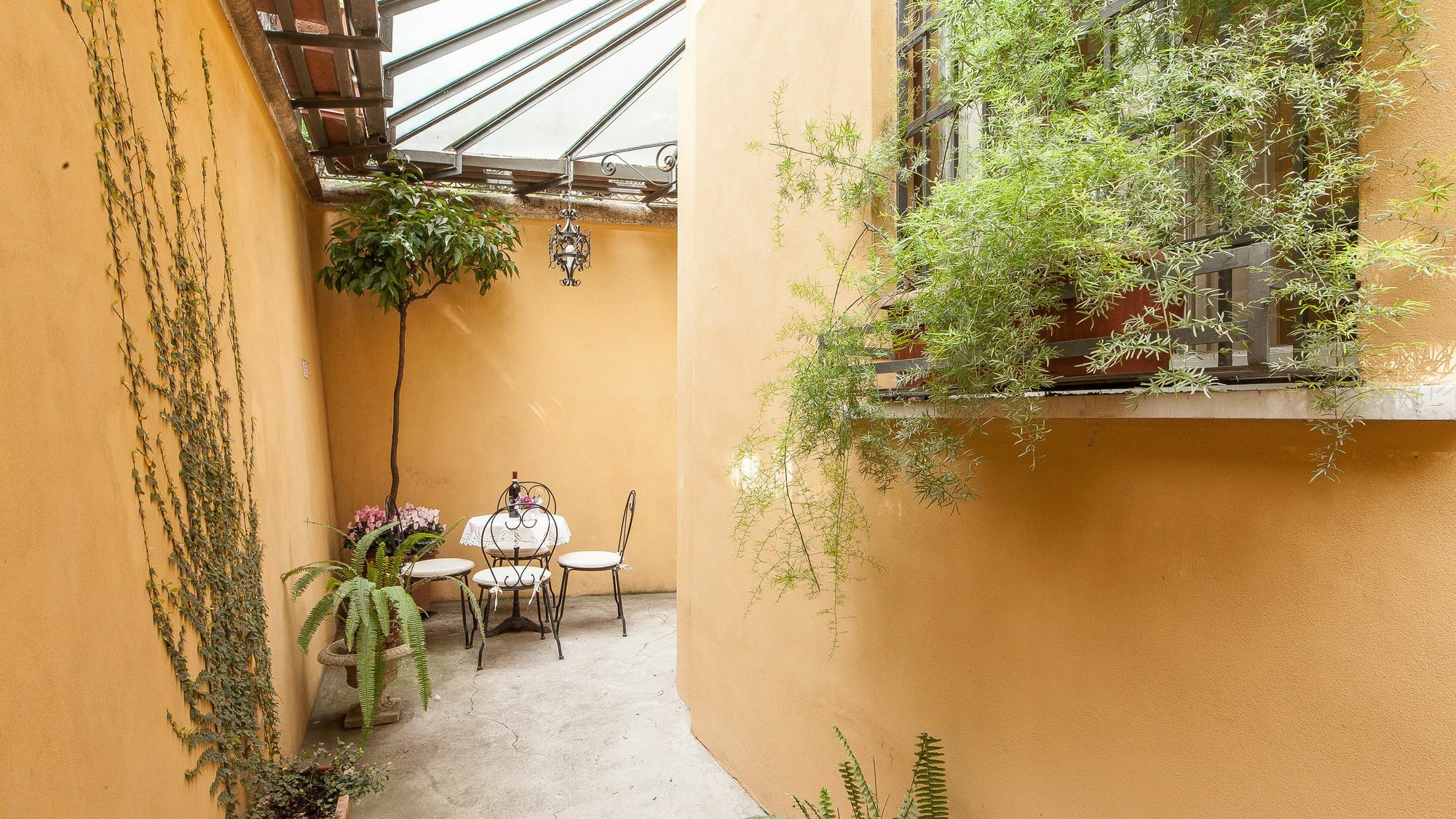 Rental In Rome Ghetto Garden Apartment Rom
